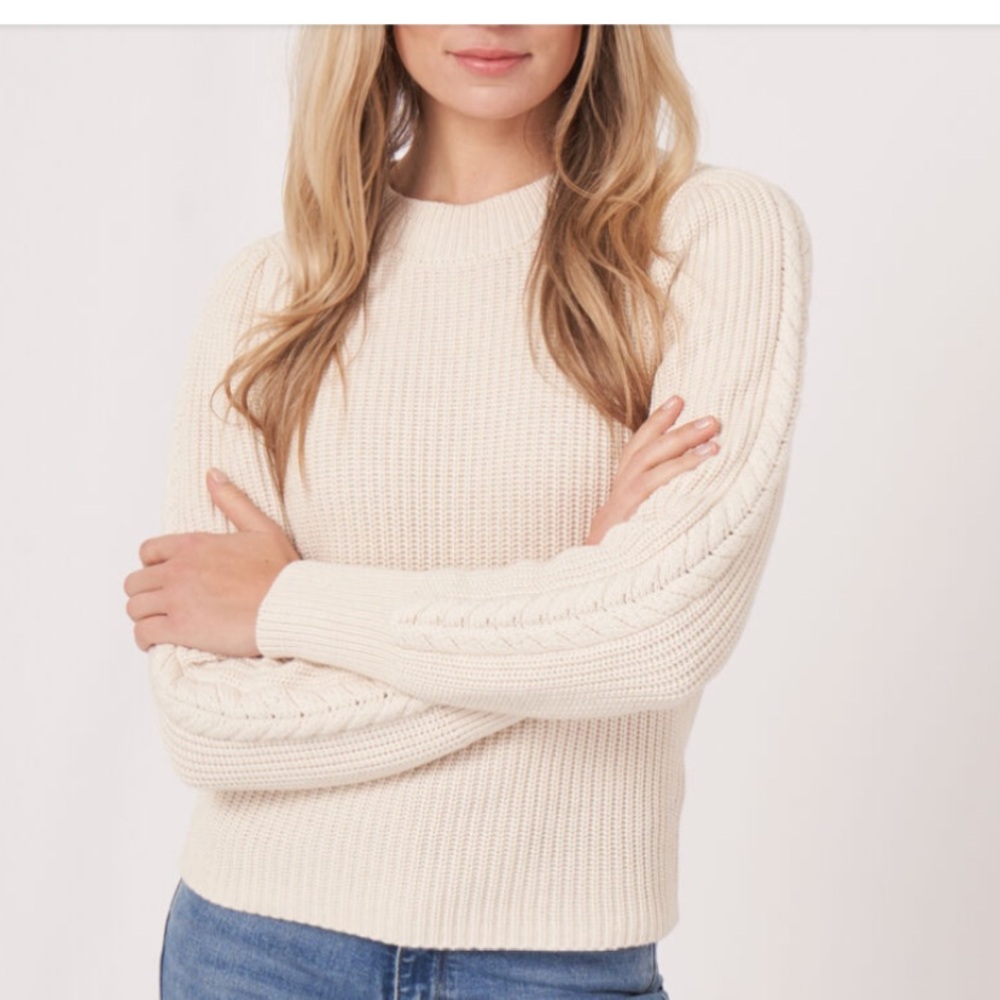 Chic Cream Women's Crew Neck Sweater